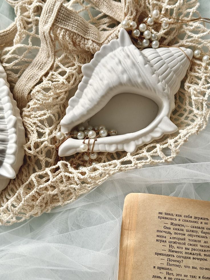 Shell jewelry holder