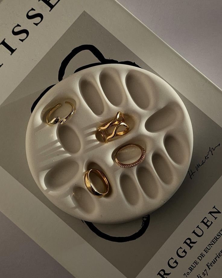 Ring holder